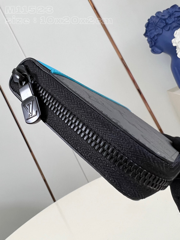 l**is V*t*n zippy wallet-10*20*2 cm