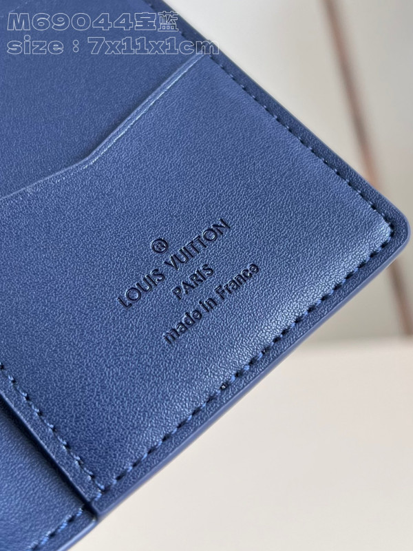 l**is V*t*n pocket organizer-7.5*11.1*1 cm