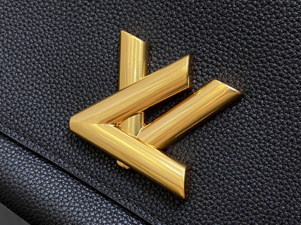 l**is V*t*n soft twist-27*19*9cm