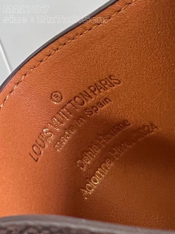 l**is V*t*n card holder-11*7*0.5cm