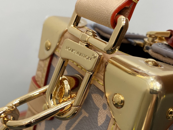 l**is V*t*n side trunk pm-18*12.5*8cm