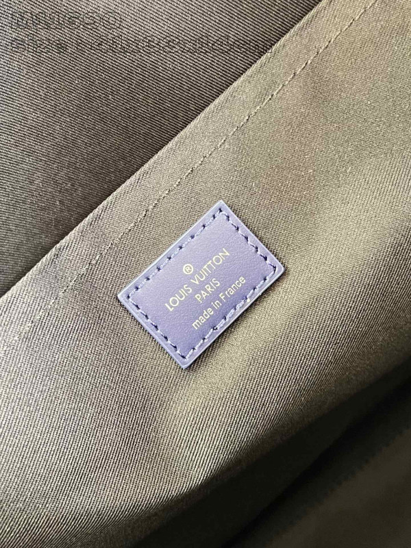 l**is V*t*n sac plat 24h-41*33*14cm