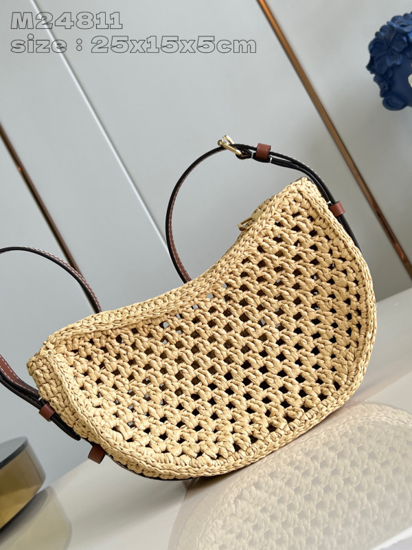 l**is V*t*n croissant mm