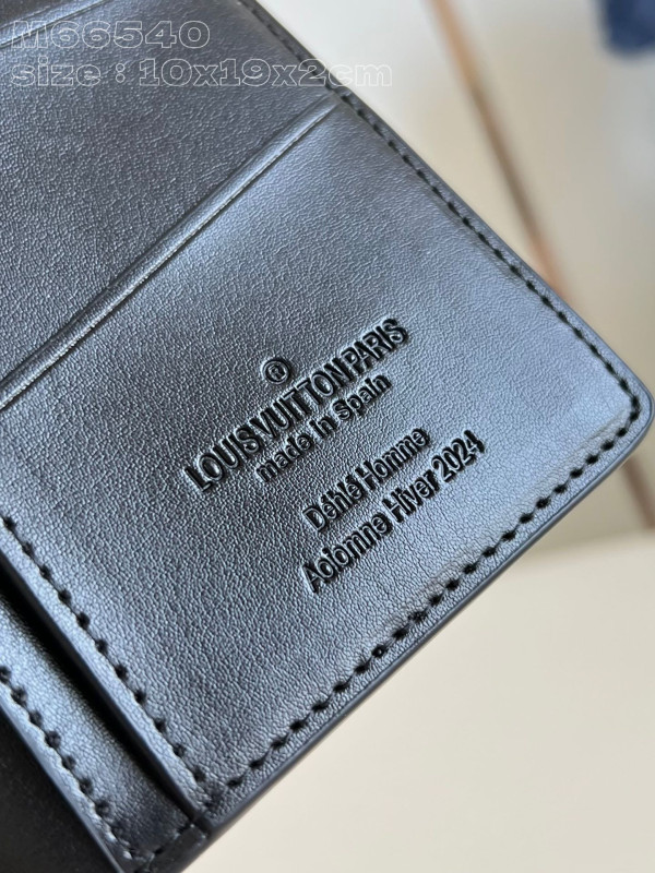 l**is V*t*n brazza wallet-10*19*2cm