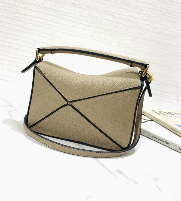 LOEWE PUZZLE BAG-18*12*7.5CM