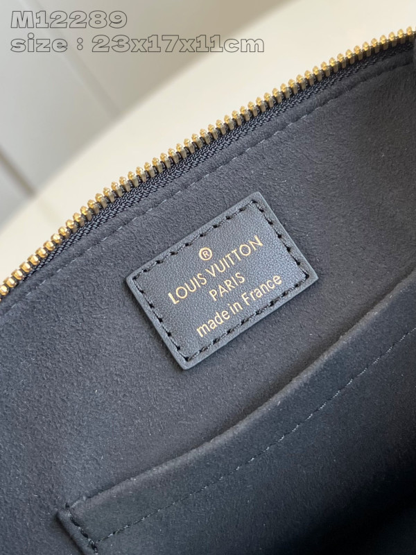 l**is V*t*n alma bb-23.5*17.5*11.5cm