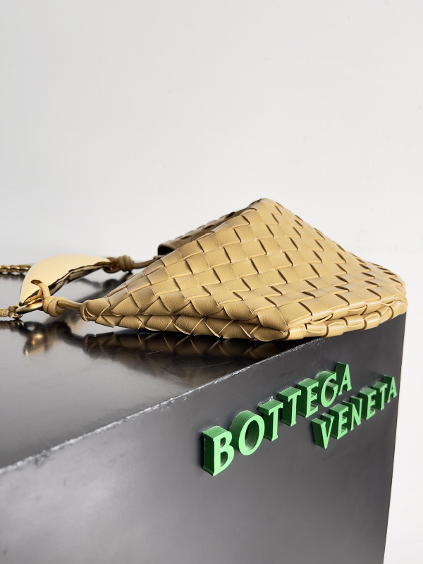 Bo*te*ga ve*ne*ta sardine with chain-33*20*4cm