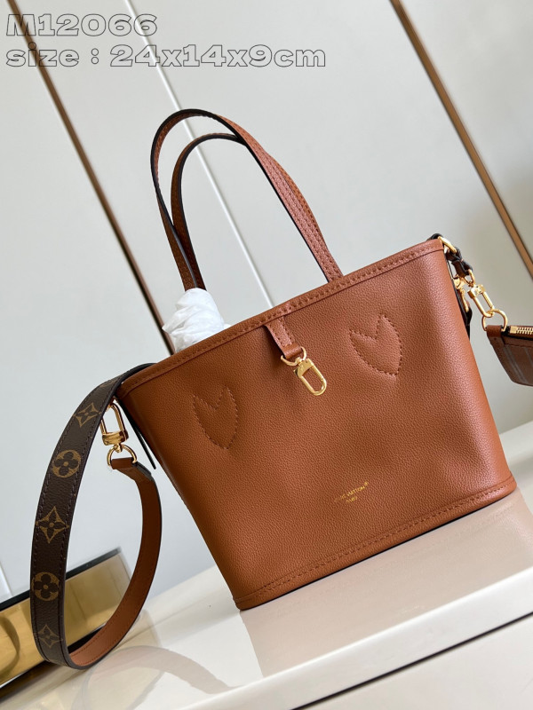 l**is V*t*n neverfull bandoulière inside out bb