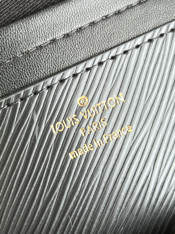 l**is V*t*n twist mm