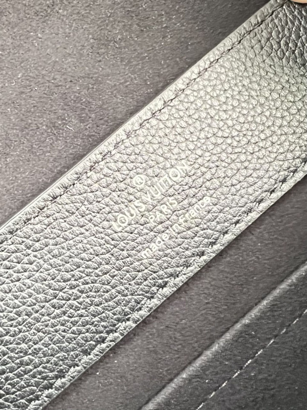 l**is V*t*n lockme ever mini