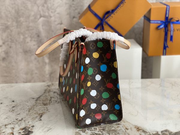 l**is V*t*n x yk onthego mm